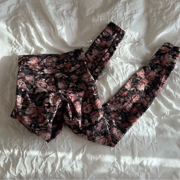 Wunder Under High-Rise Tight 28" *Nulux in Peony Multi - Picture 3 of 6